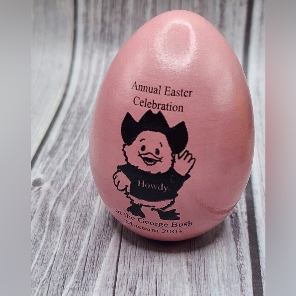 2003 George Bush Library Easter Egg Wooden howdy pink